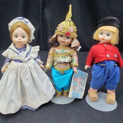 Sale Photo Thumbnail #878: I03580 | Three Madame Alexander International and Historical Series Dolls