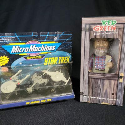 Sale Photo Thumbnail #896: I04881 | Galoob Star Trek Micro Machines and Red Green Bobblehead