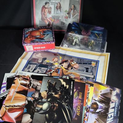 Sale Photo Thumbnail #943: I04690 | Assorted Pop Culture Collectibles Lot