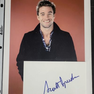 Sale Photo Thumbnail #97: I04424 | Scott Speedman Autographed Photo and Card