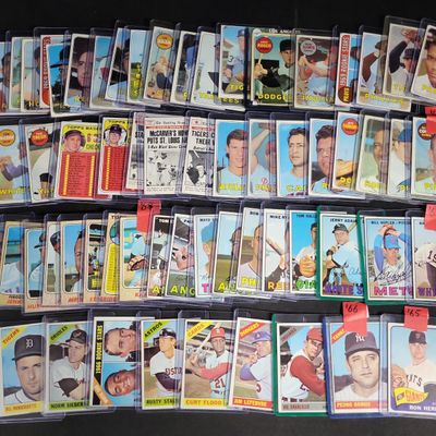 Sale Photo Thumbnail #502: I04245 | A Collection of Topps Baseball Cards