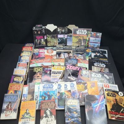 Sale Photo Thumbnail #58: I04661 | Star Wars Book and Media Collection