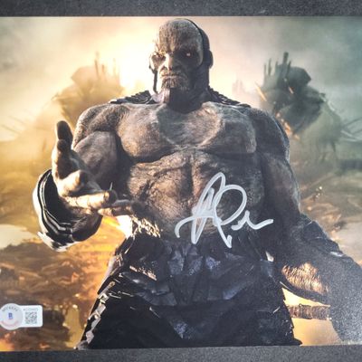 Sale Photo Thumbnail #71: I04343 | Ray Porter Signed Darkseid Photograph Beckett
