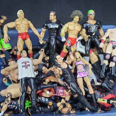 Sale Photo Thumbnail #33: I04297 | Collection of Wrestling Action Figures