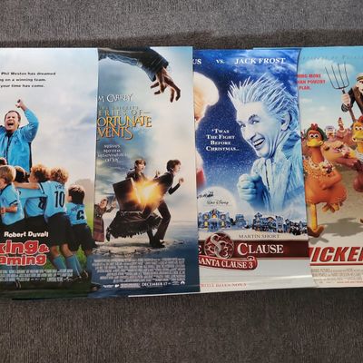 Sale Photo Thumbnail #929: I04604 | A Group of Theatrical Movie Posters Including Kicking & Screaming, Lemony Snicket's A Series of Unfortunate Events, The Santa Clause 3, and Chicken Run