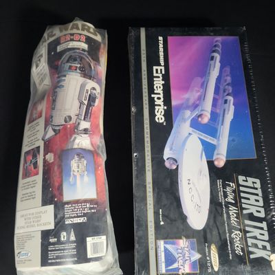 Sale Photo Thumbnail #31: I04880 | Pair of Estes Flying Model Rockets