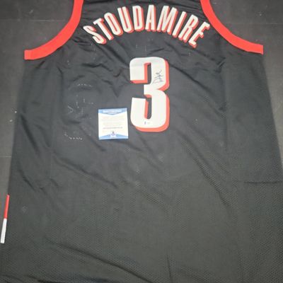 Sale Photo Thumbnail #737: I04698 | Signed Damon Stoudamire Jersey Beckett