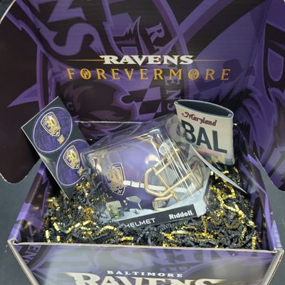 Sale Photo Thumbnail #772: I04704 | Baltimore Ravens PSL Owner Gift Box
