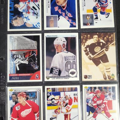 Sale Photo Thumbnail #624: I04218 | Collection of Mixed NHL Hockey Cards