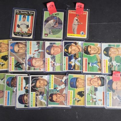 Sale Photo Thumbnail #524: I04243 | Vintage Topps Baseball Card Assortment