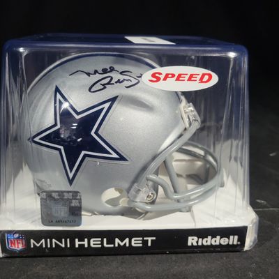 Sale Photo Thumbnail #738: I04365 | Mel Renfro Signed Cowboys Mini Helmet
