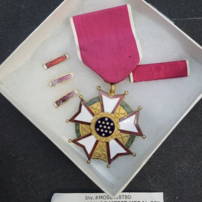 Sale Photo Thumbnail #935: I04147 | WWII US Legion of Merit Medal Set