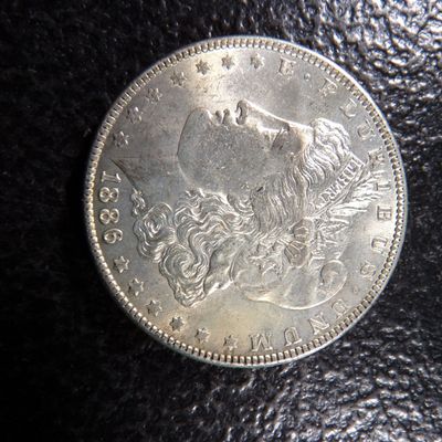 1886 HIGH GRADE MORGAN SILVER DOLLAR