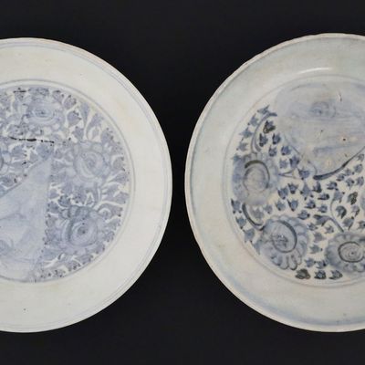 Sale Photo Thumbnail #114: (2) Ming Era Swatow Style Provincial Ware Bowls