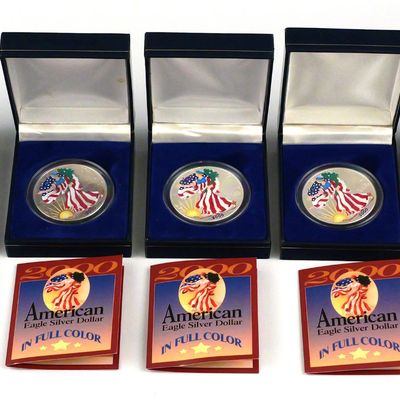 Sale Photo Thumbnail #29: (5) 2000 American Eagle Silver Dollars in Color