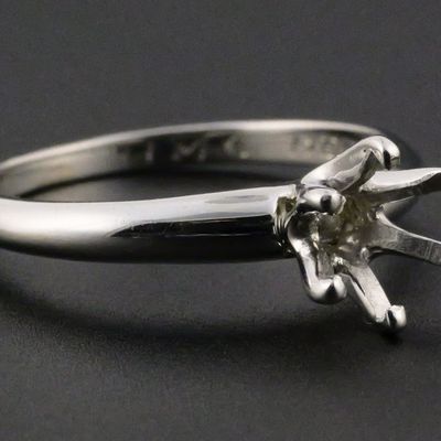 Sale Photo Thumbnail #42: Platinum 950 Tiffany & Co Ring