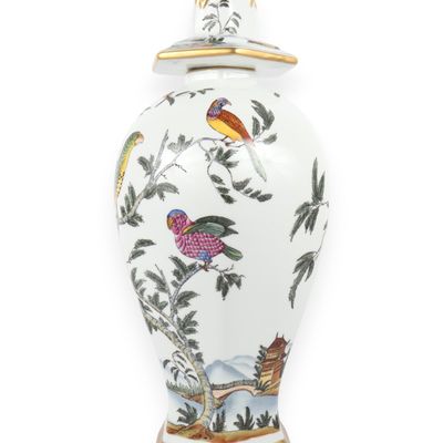 Sale Photo Thumbnail #13: Chelsea House Chinoiserie Porcelain Hexagonal Baluster Jar and Lid