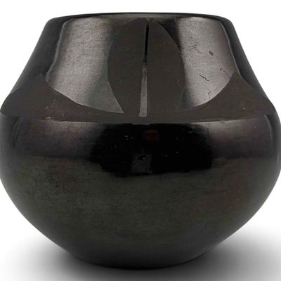 Maria & Santana Martinez, San Ildefonso Pueblo Blackware Pot