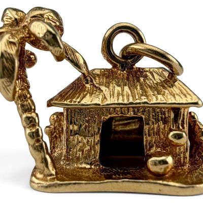 14k Tropical Grass Hut Charm