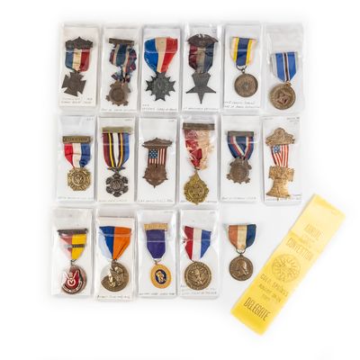 Sale Photo Thumbnail #254: 18 Medals Nice Collection