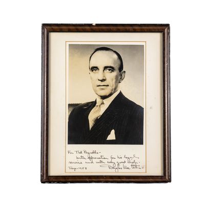 Sale Photo Thumbnail #225: Douglas MacArthur Signed Tokyo Portrait (1948)