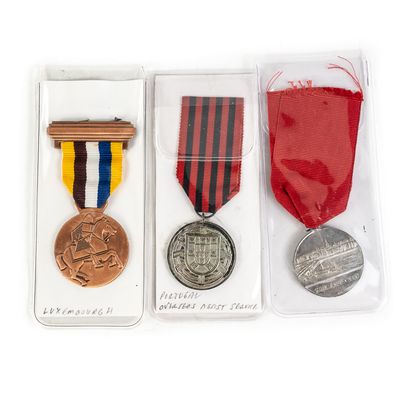 Sale Photo Thumbnail #258: 3 Medals, 1 Luxembourg, 1 Portuguese, 1 German