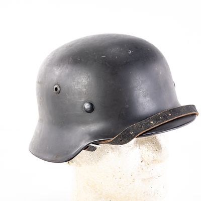 Sale Photo Thumbnail #126: WWII German Luftwaffe Helmet