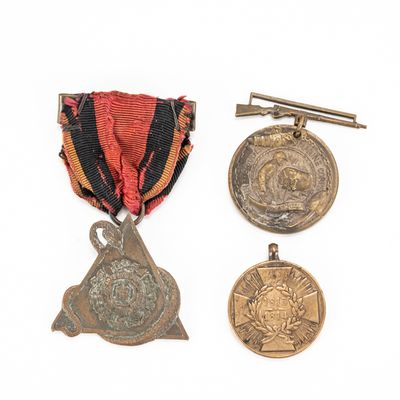 Sale Photo Thumbnail #47: Antique Military & Named USMC Medal Group