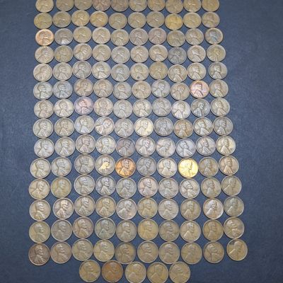 Sale Photo Thumbnail #325: 1 Pound of Various 1930's Lincoln Wheat Cents