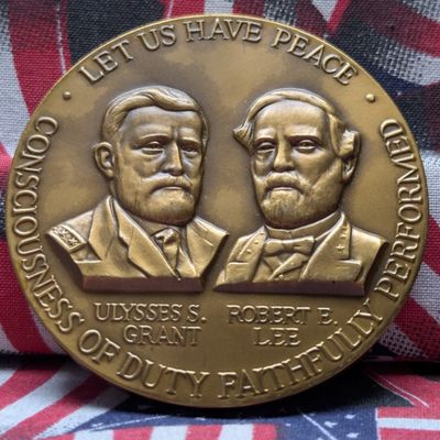 Sale Photo Thumbnail #43: The Civil War Centennial Commission 1961-1965 - Ulysses S. Grant & Robert E. Lee Vintage Bronze Medal