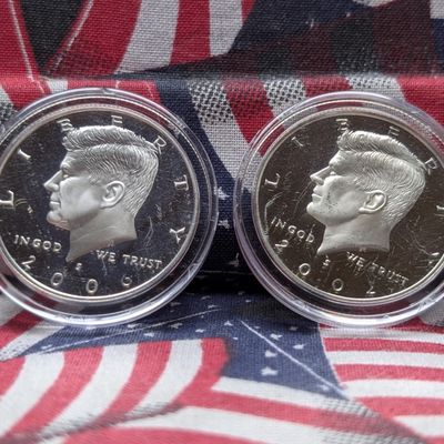 Sale Photo Thumbnail #81: 2002-S & 2006-S GEM PROOF Kennedy 90% Silver Half Dollars in Capsules