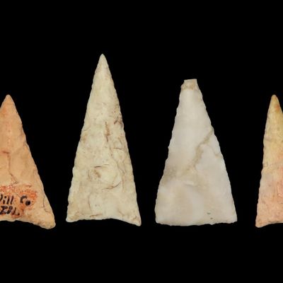 Sale Photo Thumbnail #163: Lot of 4 Well-Made Triangular Points, Will Co., Illinois