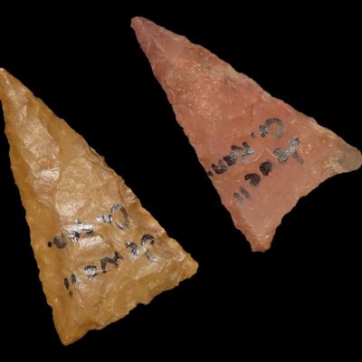 Sale Photo Thumbnail #186: Lot of 2 Well-Made Triangular Bird Points, Jewell Co., Kansas, Great Color