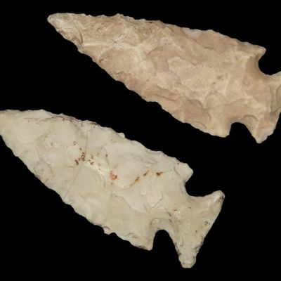 Sale Photo Thumbnail #52: Lot of 2 Very Well-Made Scallorn Points, Franklin Co., Missouri