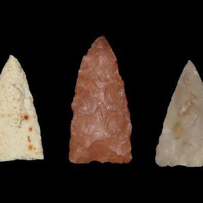 Sale Photo Thumbnail #178: Lot of 3 Triangular Bird Points, Knox Co., Illinois