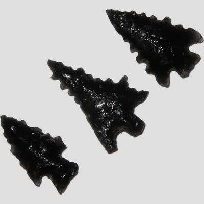 Sale Photo Thumbnail #177: Lot of 3 Well-Made Obsidian Bird Points, Northern California
