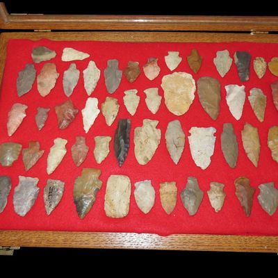 Sale Photo Thumbnail #260: Nice Frame Containing Miscellaneous Woodland & Archaic Arrowheads