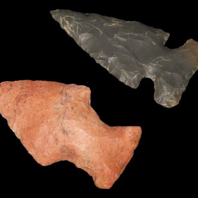 Sale Photo Thumbnail #18: Lot of 2 Well-Made Bird Points, Pike Co., Missouri