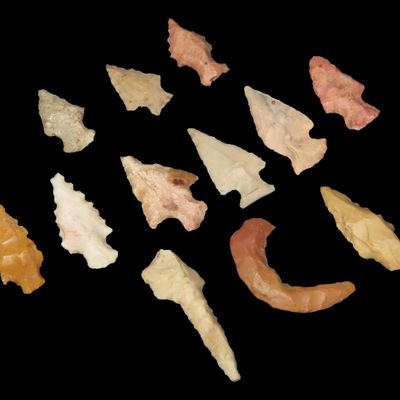 Sale Photo Thumbnail #6: Lot of 10 Bird Points, Iron Co., Missouri
