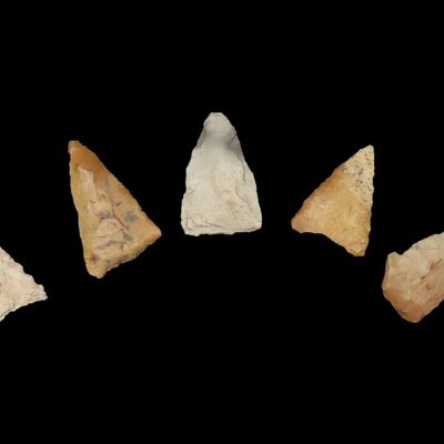 Sale Photo Thumbnail #50: Lot of 5 Triangular Points, Franklin Co., Missouri