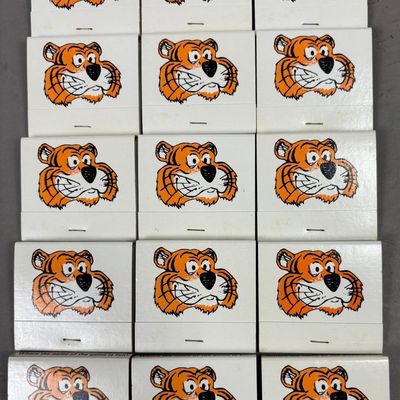 Lot 15 1970s Detroit Tigers Unused Matchbooks NOS
