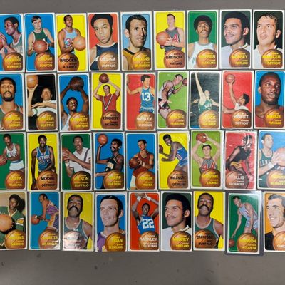 Lot 41 1970-71 Topps Basketball Cards