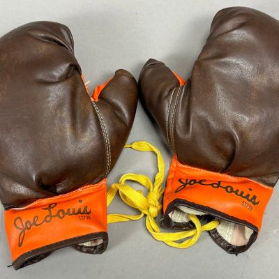 Joe Louis Pair 53739 Original Boxing Gloves EX+