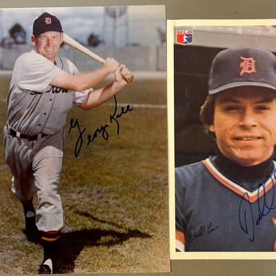 2 Darrell Evans & George Kell Signed Tigers Photos