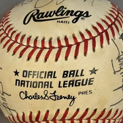 1986 Atlanta Braves Team Signed Ball 23 Autographs