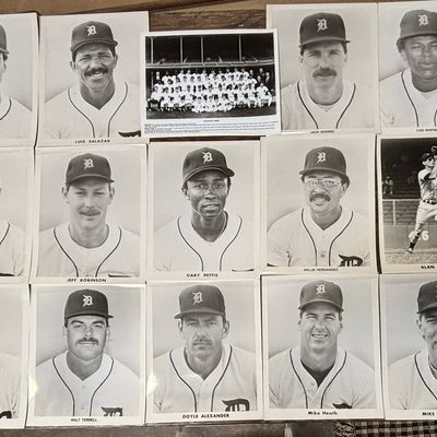 21 8x10 B&W Detroit Tigers Baseball Photos