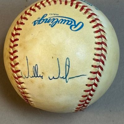 Willie Wilson Single Signed Rawlings Brown Ball