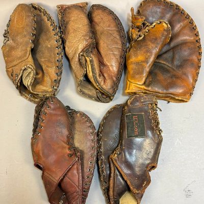 LOT 5 ANTIQUE 40s BASEBALL GLOVE FIRST BASE MITTS