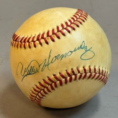 Willie Hernandez Single Signed Baseball Brown