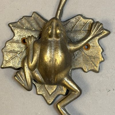 Antique Brass Frog-On-Leaf Door Knocker